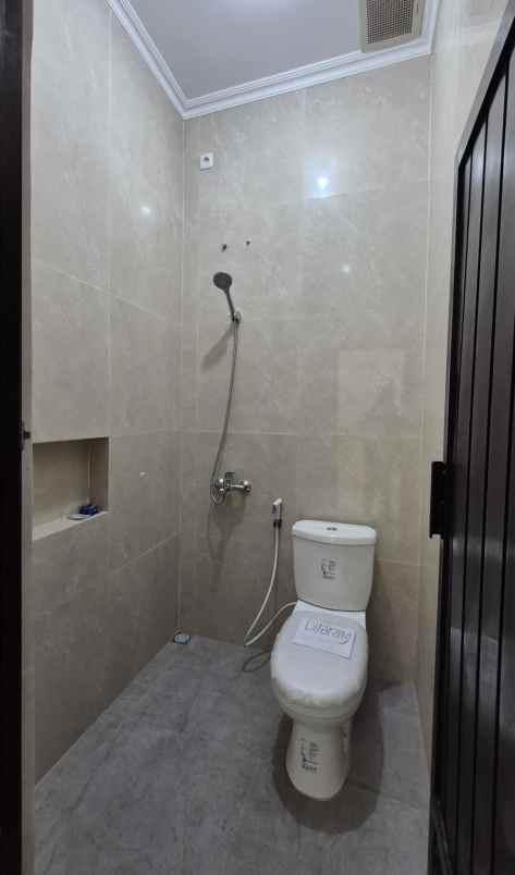 dijual rumah grand semanggi residence