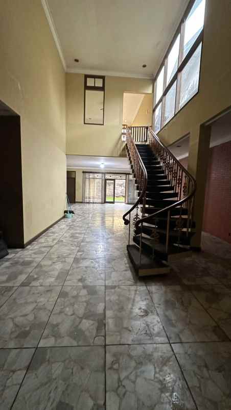 dijual rumah grogol selatan