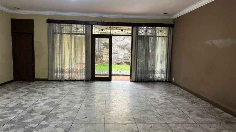 dijual rumah grogol selatan