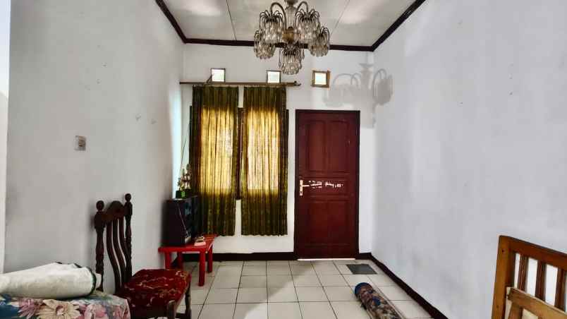dijual rumah harapan indah