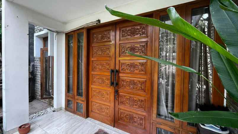 dijual rumah harapan indah cluster