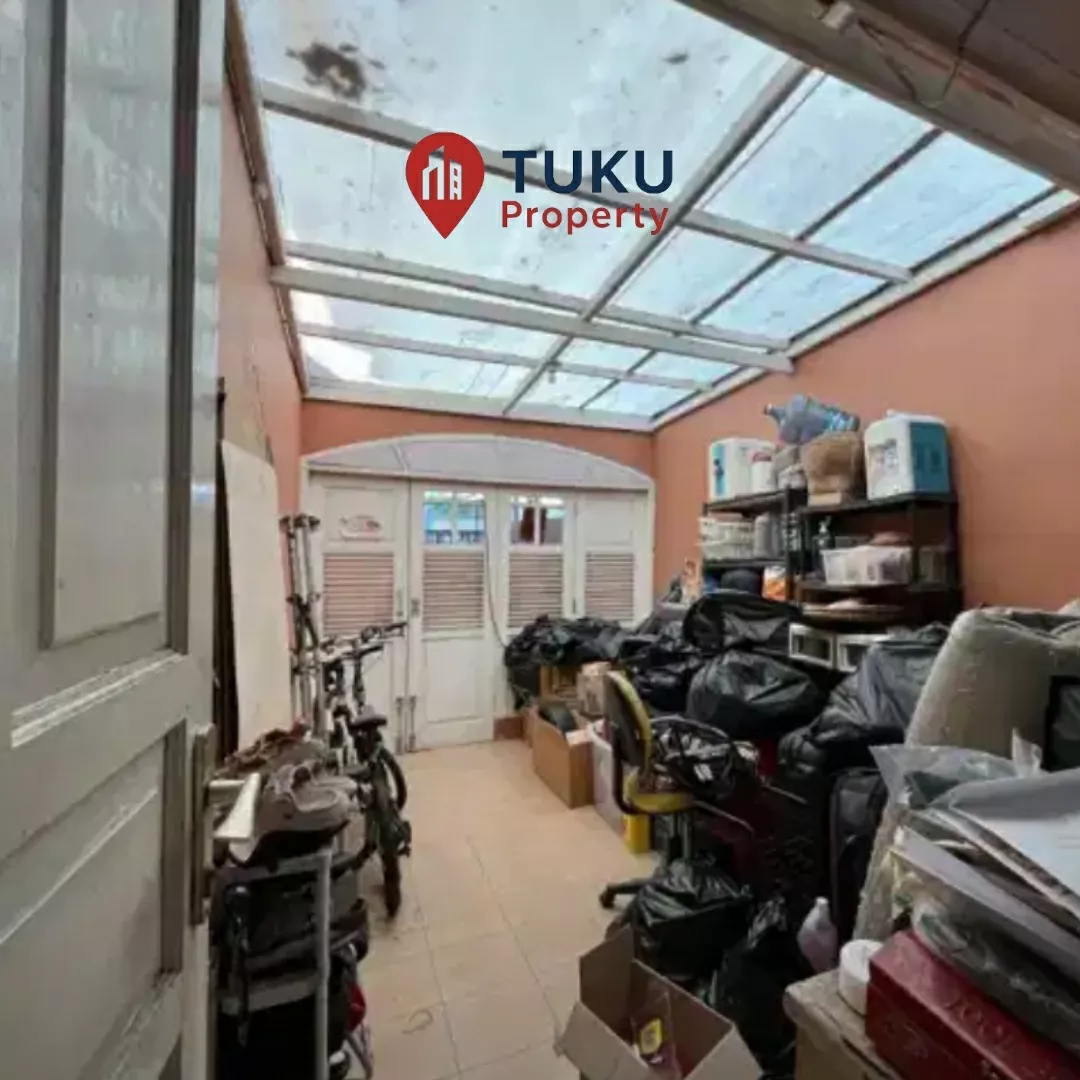 dijual rumah hook griya loka bsd