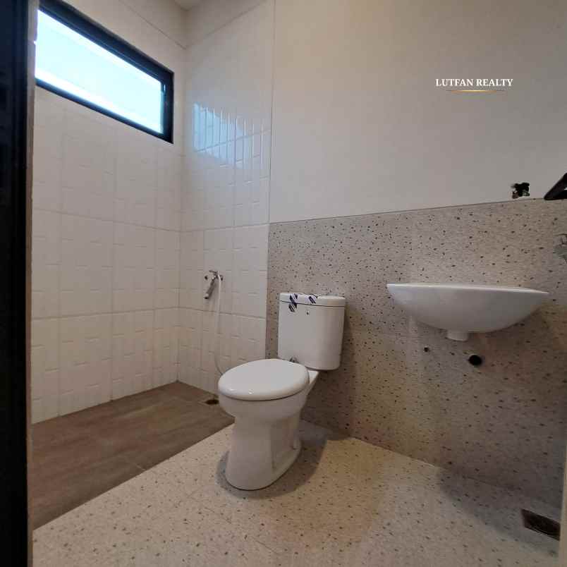 dijual rumah jagakarsa