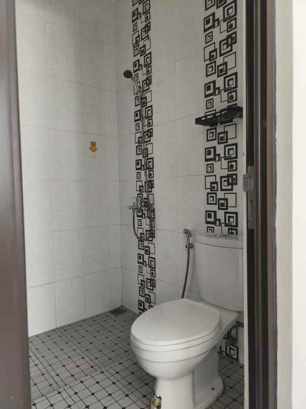 dijual rumah jakarta garden city