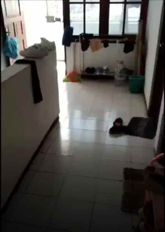 dijual rumah jalan anggrek