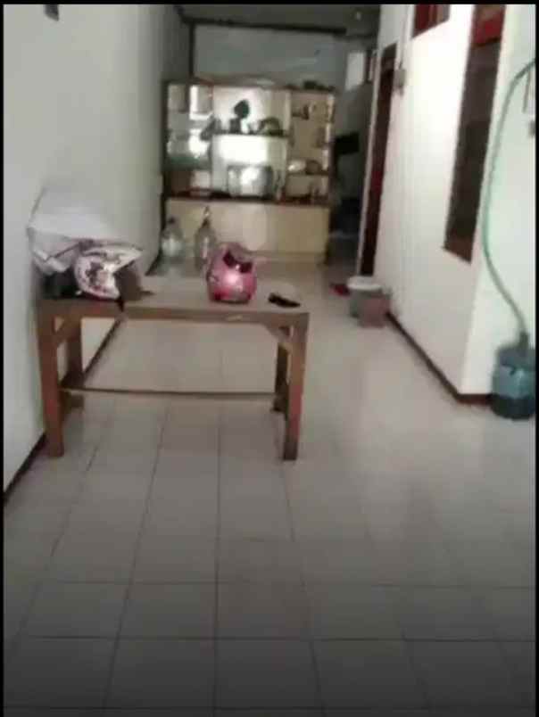 dijual rumah jalan anggrek