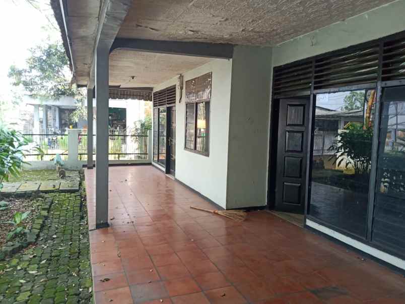 dijual rumah jalan imam bonjol