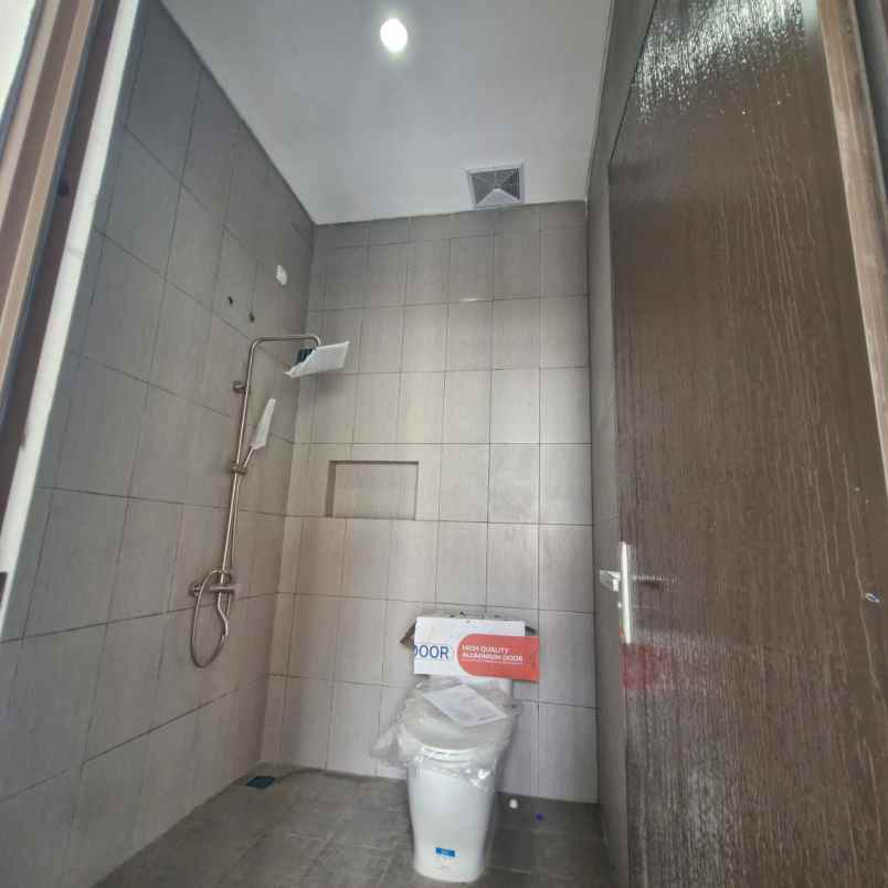 dijual rumah jalan mualim aminudin