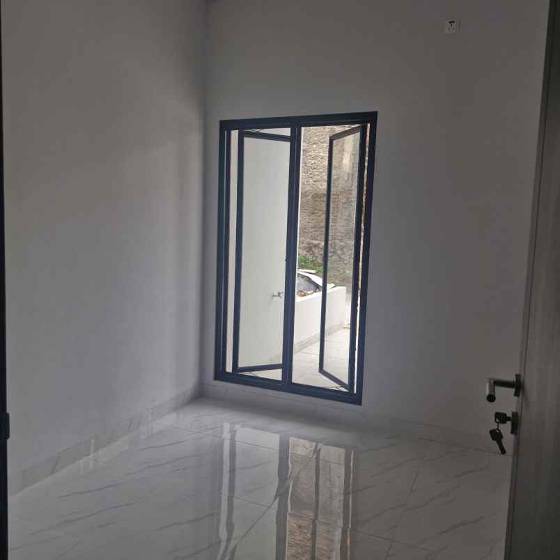 dijual rumah jalan mualim aminudin