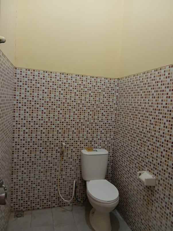 dijual rumah jalan permana atas