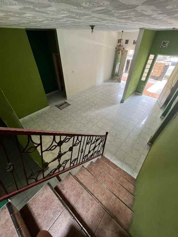 dijual rumah jalan permata