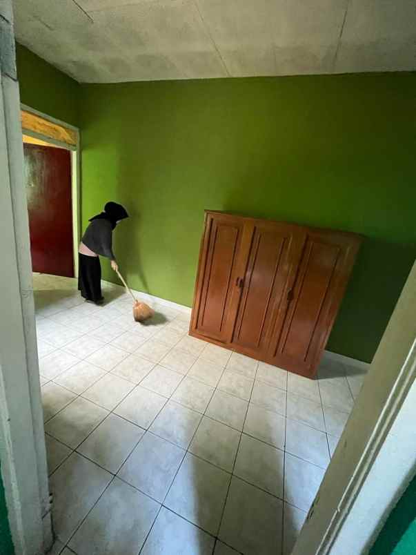 dijual rumah jalan permata