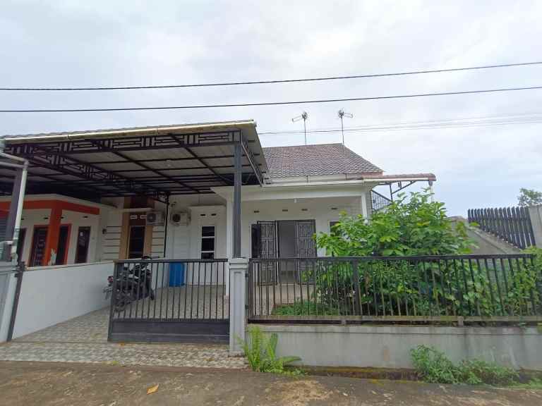 dijual rumah jalan purnama 2 gang