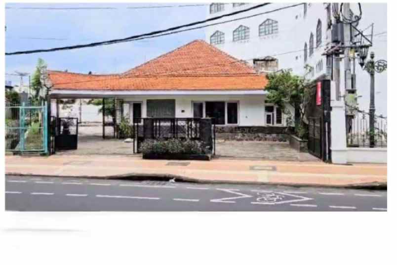 dijual rumah jalan raya darmo
