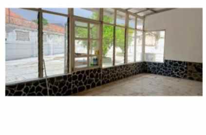 dijual rumah jalan raya darmo