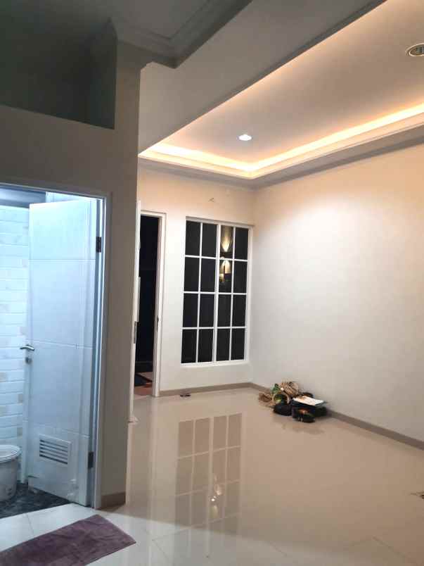 dijual rumah jalan raya hankam jatisampurna