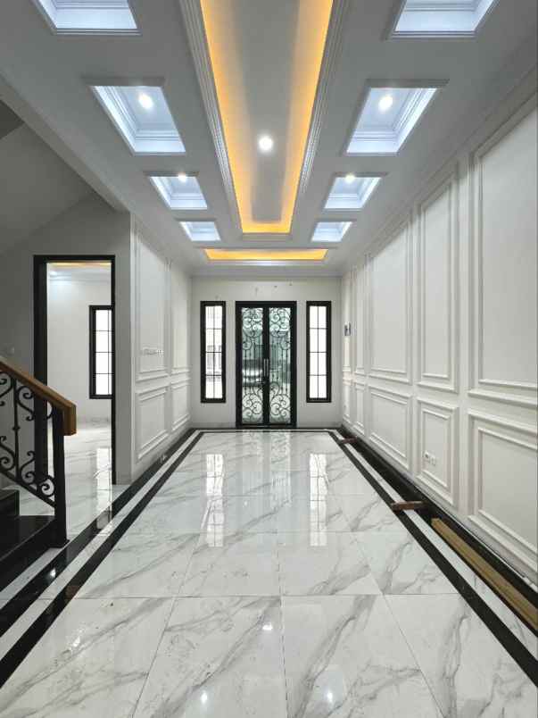 dijual rumah jalan raya jagakarsa