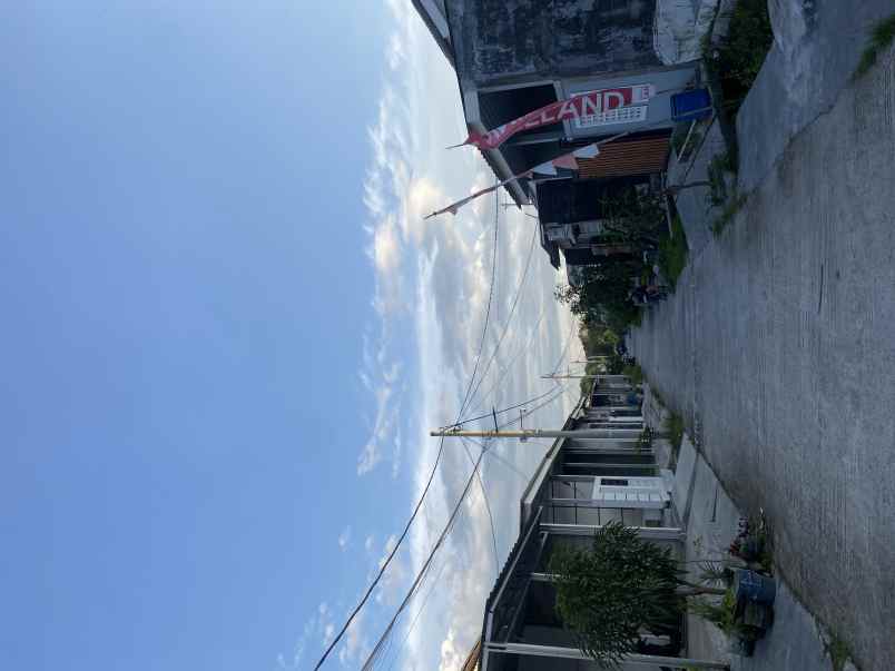 dijual rumah jalan raya megu cisoka