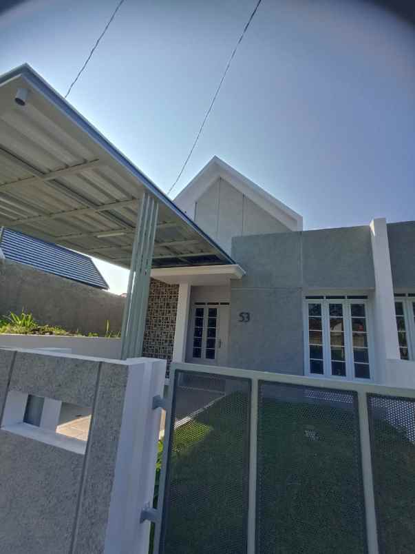 dijual rumah jalan raya percobaan puspa