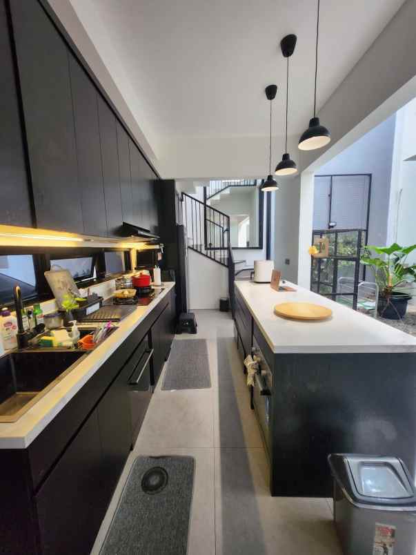 dijual rumah jalan raya pondok labu