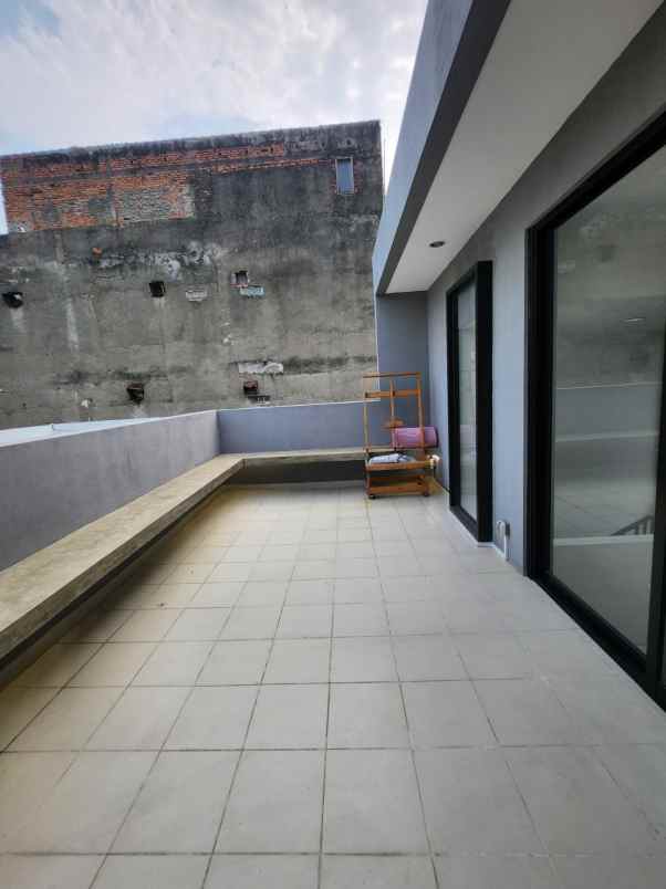 dijual rumah jalan raya pondok labu