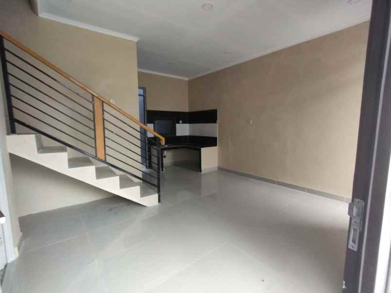 dijual rumah jalan tanah tinggi