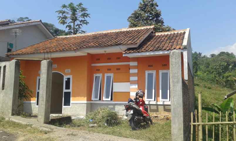 dijual rumah jalan tpa cangkring
