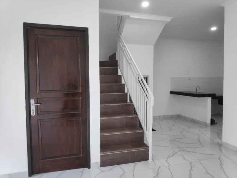 dijual rumah jatibening satu