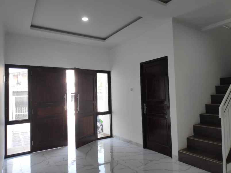 dijual rumah jatibening satu