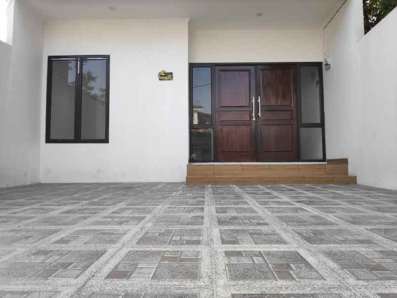 dijual rumah jatibening satu