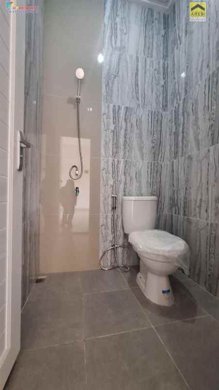 dijual rumah jatiwaringin pondok gede