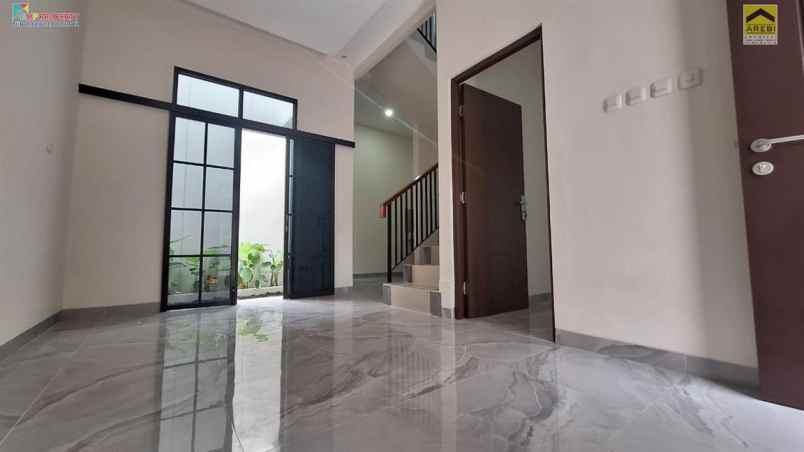dijual rumah jatiwaringin pondok gede