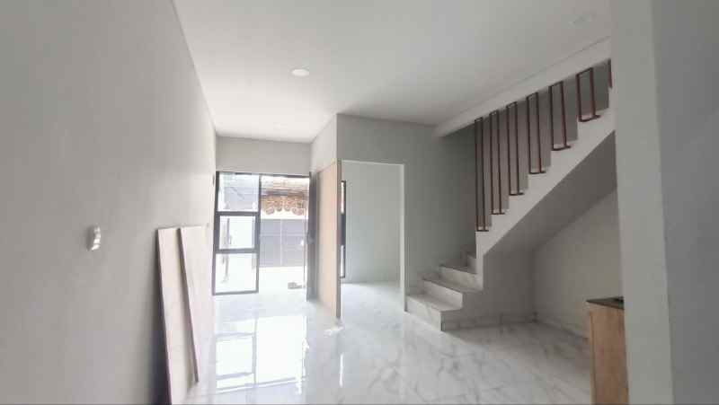 dijual rumah jatiwarna bekasi
