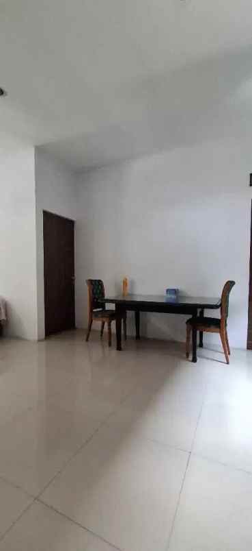 dijual rumah jl balai pustaka