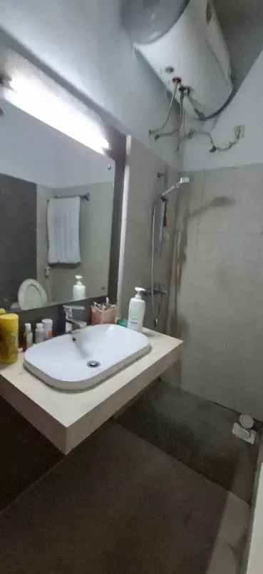 dijual rumah jl balai pustaka