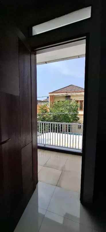 dijual rumah jl balai pustaka