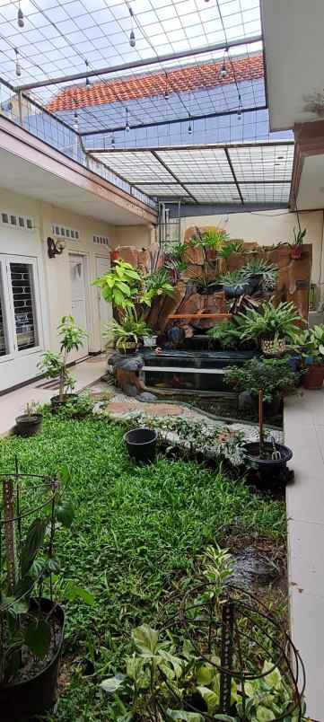 dijual rumah jl bawean malang