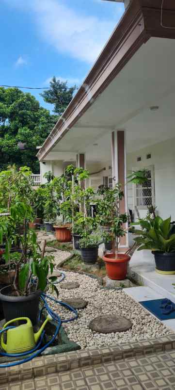 dijual rumah jl bawean malang