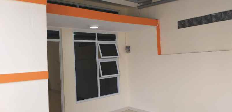 dijual rumah jl bukit cimanggu city
