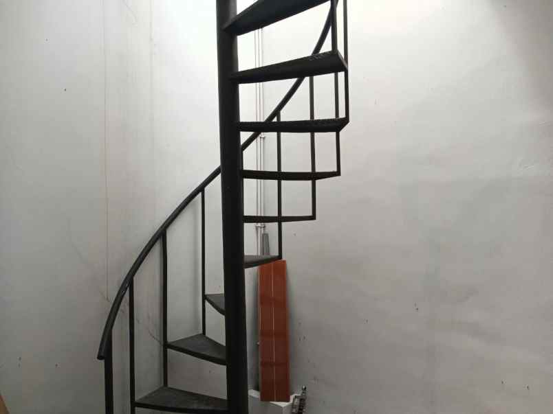 dijual rumah jl cibodas kuningan