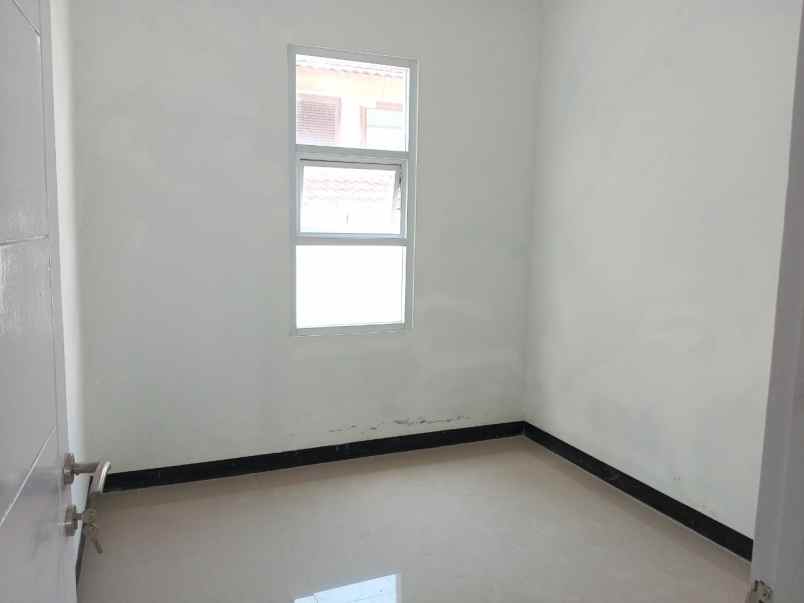 dijual rumah jl cibodas kuningan