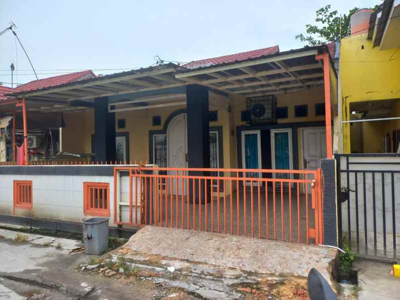 dijual rumah jl delima
