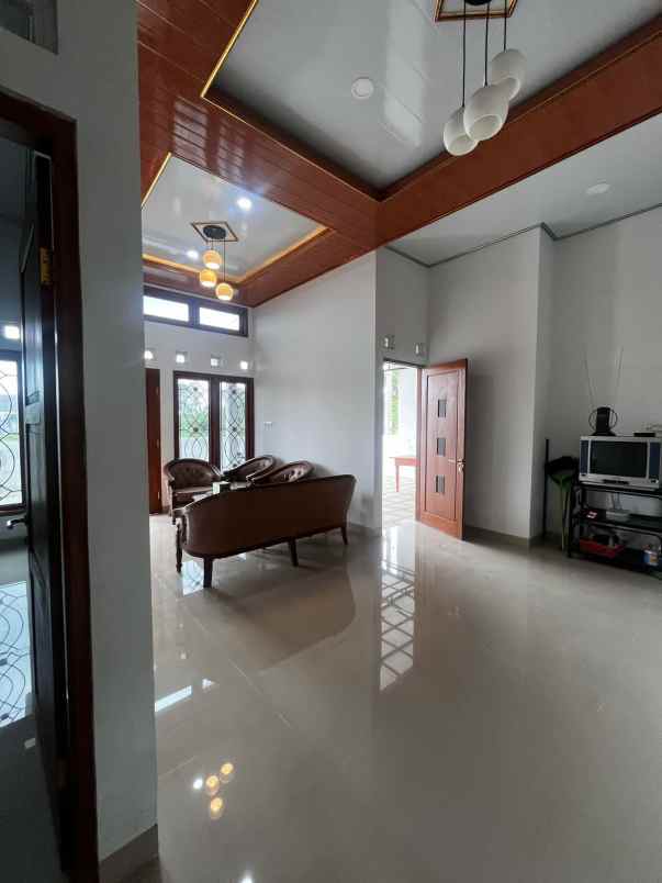 dijual rumah jl godean km 7