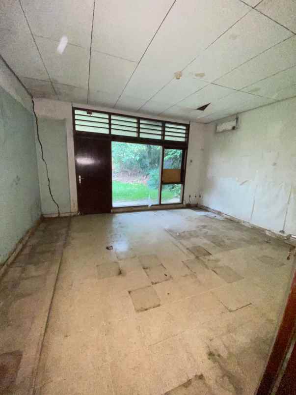 dijual rumah jl jatiwaringin raya