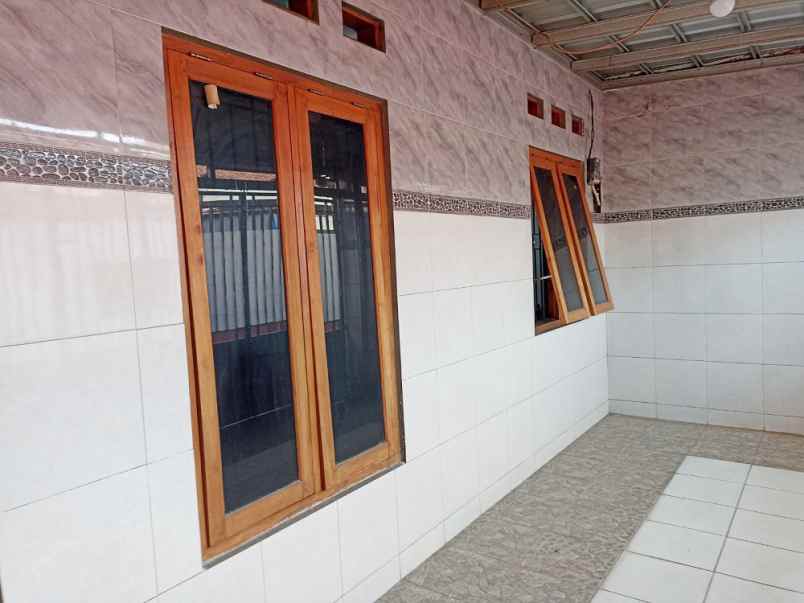 dijual rumah jl joho rt 02 10 gang