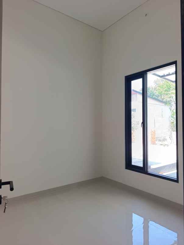 dijual rumah jl kendedes purwosari