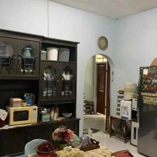 dijual rumah jl margahayu raya saturnus