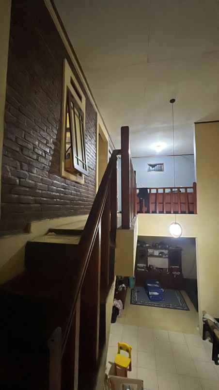 dijual rumah jl meteor barat margahayu
