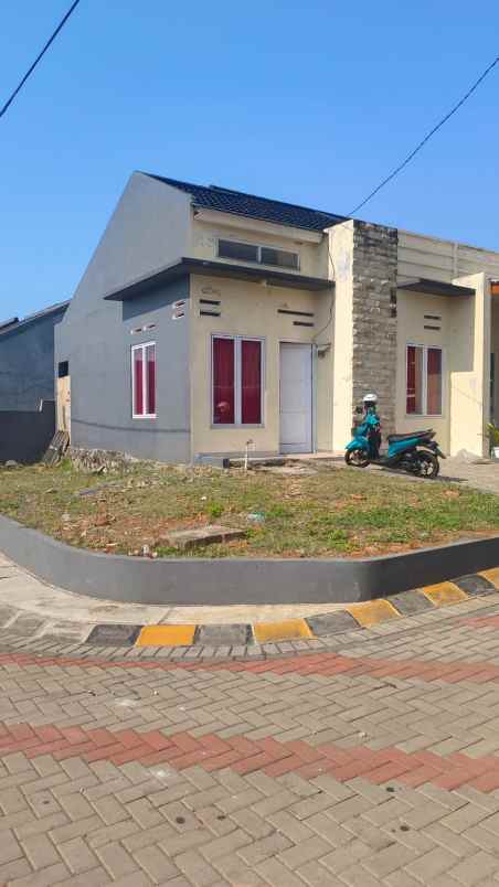 dijual rumah jl muchtar raya depok