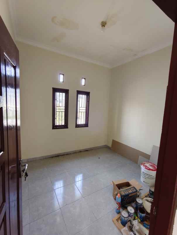 dijual rumah jl muhajirin